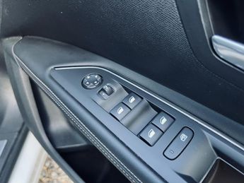 PEUGEOT 5008 1.6 PureTech GT Line Premium EAT Euro 6