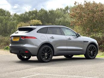 JAGUAR F-PACE 2.0 P250i Chequered Flag