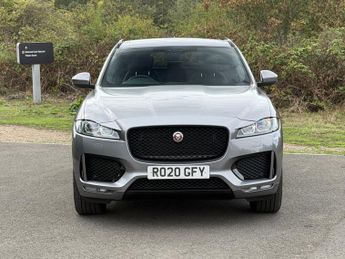 JAGUAR F-PACE 2.0 P250i Chequered Flag