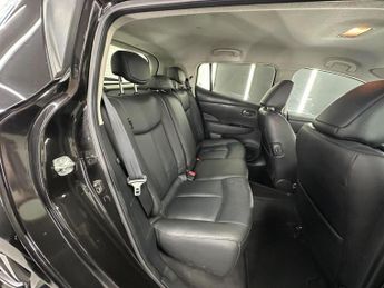 NISSAN LEAF 30kWh Tekna Auto 5dr