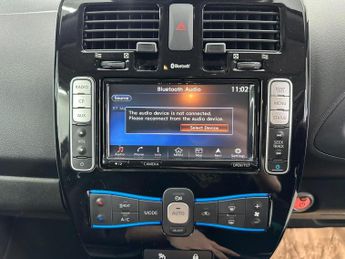 NISSAN LEAF 30kWh Tekna Auto 5dr