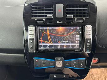 NISSAN LEAF 30kWh Tekna Auto 5dr