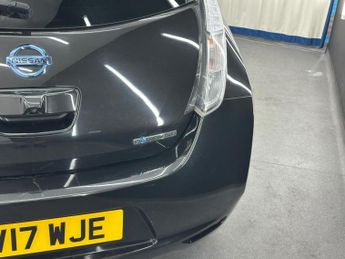 NISSAN LEAF 30kWh Tekna Auto 5dr