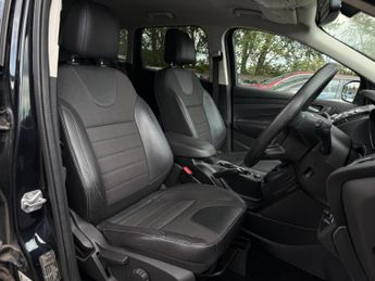 FORD KUGA 2.0 TDCi Titanium Powershift AWD Euro 5 5dr