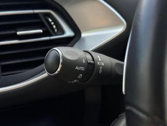 PEUGEOT 308 SW 1.2 PureTech GPF Allure EAT Euro 6 (s/s) 5dr