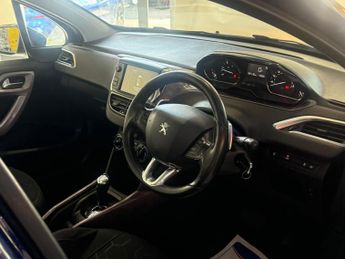 PEUGEOT 2008 1.6 e-HDi Active