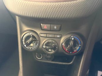 PEUGEOT 2008 1.6 e-HDi Active