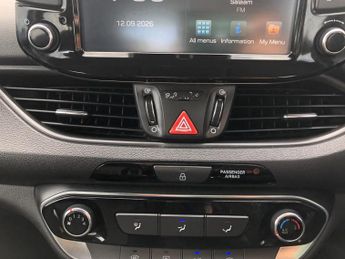 HYUNDAI I30 1.6 I30 SE NAV 1.6 D 110PS