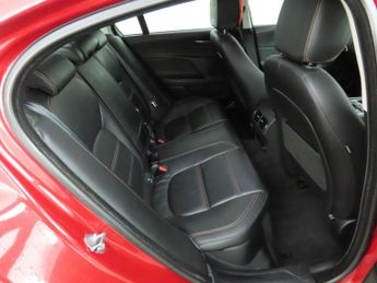 JAGUAR XE 2.0d Prestige Auto Euro 6 (s/s) 4dr