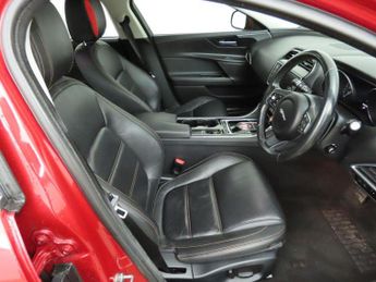 JAGUAR XE 2.0d Prestige Auto Euro 6 (s/s) 4dr