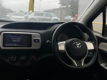 TOYOTA YARIS Automatic CVT Petrol Euro 5 5dr