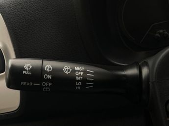 TOYOTA YARIS Automatic CVT Petrol Euro 5 5dr