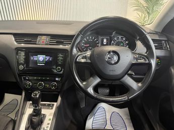 SKODA OCTAVIA 2.0 TDI Elegance