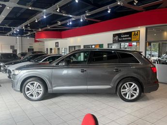 AUDI Q7 3.0 TDI V6 S line