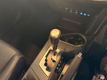 TOYOTA RAV4 2.5 VVT-h Excel