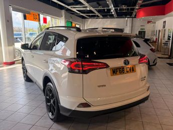 TOYOTA RAV4 2.5 VVT-h Excel