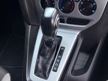 FORD FOCUS 1.6 Zetec Powershift Euro 5 5dr