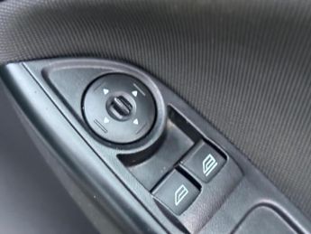 FORD FOCUS 1.6 Zetec Powershift Euro 5 5dr