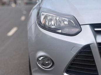 FORD FOCUS 1.6 Zetec Powershift Euro 5 5dr