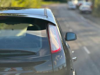 FORD FOCUS 1.6 Zetec 5dr
