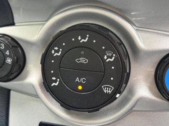 FORD FIESTA 1.4 Zetec 5dr
