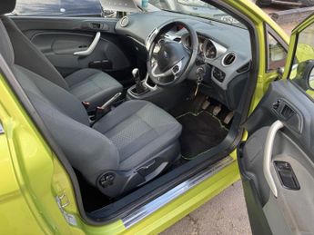 FORD FIESTA 1.6 TDCi Titanium