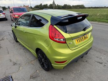 FORD FIESTA 1.6 TDCi Titanium