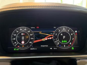 LAND ROVER RANGE ROVER SPORT 5.0 P575 V8 SVR