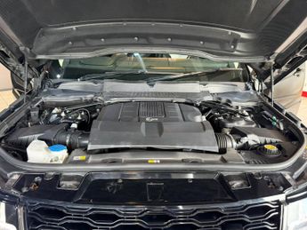 LAND ROVER RANGE ROVER SPORT 5.0 P575 V8 SVR