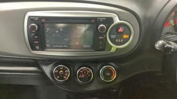 TOYOTA YARIS 1.33 Dual VVT-i SR Multidrive S Euro 5 5dr