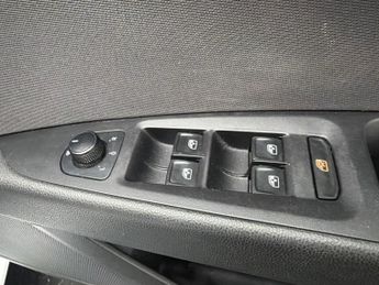 SEAT LEON 1.6 TDI CR SE DSG Euro 5 (s/s) 5dr