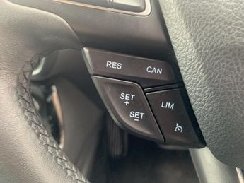 FORD ECOSPORT 1.0 T EcoBoost Titanium