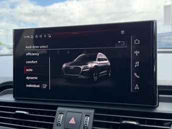 AUDI Q5 2.0 TDI 40 S line