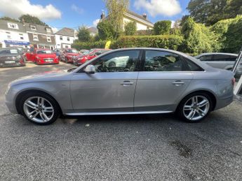 AUDI A4 2.0 TDI S line