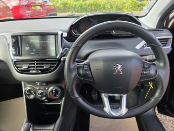 PEUGEOT 208 1.2 VTi PureTech Style