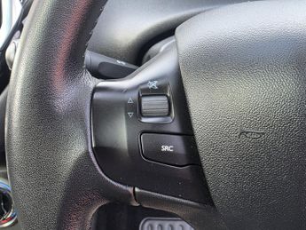 PEUGEOT 208 1.2 VTi PureTech Style