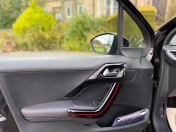 PEUGEOT 208 1.2 PureTech GT Line EAT Euro 6 (s/s) 5dr