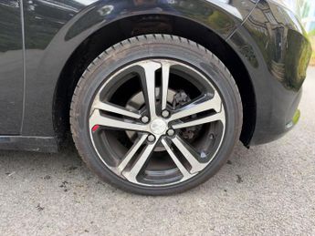 PEUGEOT 208 1.2 PureTech GT Line EAT Euro 6 (s/s) 5dr