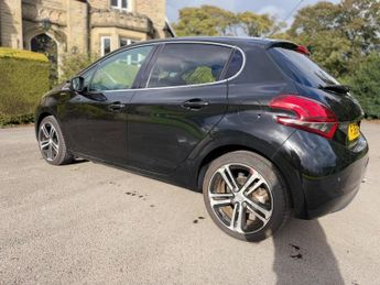 PEUGEOT 208 1.2 PureTech GT Line EAT Euro 6 (s/s) 5dr