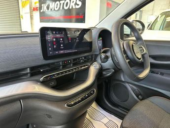 FIAT 500E 42kWh Icon Auto 3dr