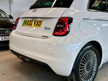 FIAT 500E 42kWh Icon Auto 3dr