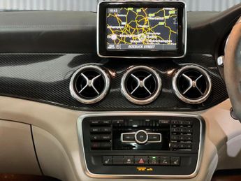 MERCEDES-BENZ GLA 2.0 GLA45 AMG SpdS DCT 4MATIC Euro 6 (s/s) 5dr
