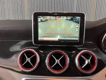 MERCEDES-BENZ GLA 2.0 GLA45 AMG SpdS DCT 4MATIC Euro 6 (s/s) 5dr