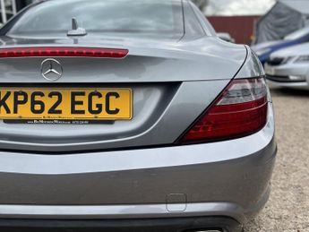 MERCEDES-BENZ SLK 1.8 SLK200 BlueEfficiency AMG Sport
