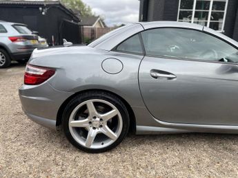 MERCEDES-BENZ SLK 1.8 SLK200 BlueEfficiency AMG Sport