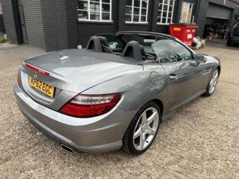 MERCEDES-BENZ SLK 1.8 SLK200 BlueEfficiency AMG Sport