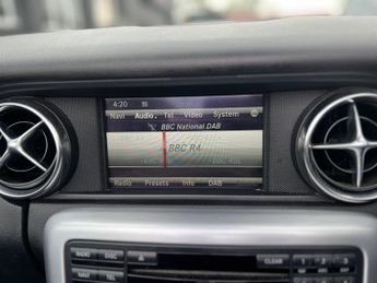 MERCEDES-BENZ SLK 1.8 SLK200 BlueEfficiency AMG Sport