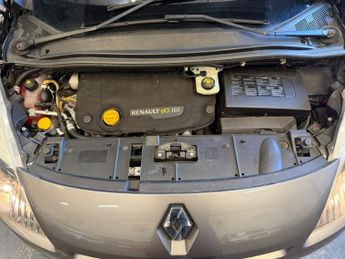 RENAULT GRAND SCENIC 2.0 dCi Privilege TomTom