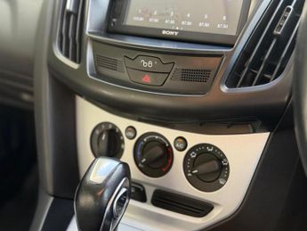 FORD FOCUS 1.6 Zetec Navigator Powershift Euro 5 5dr