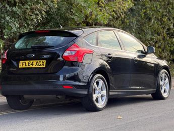 FORD FOCUS 1.6 Zetec Navigator Powershift Euro 5 5dr